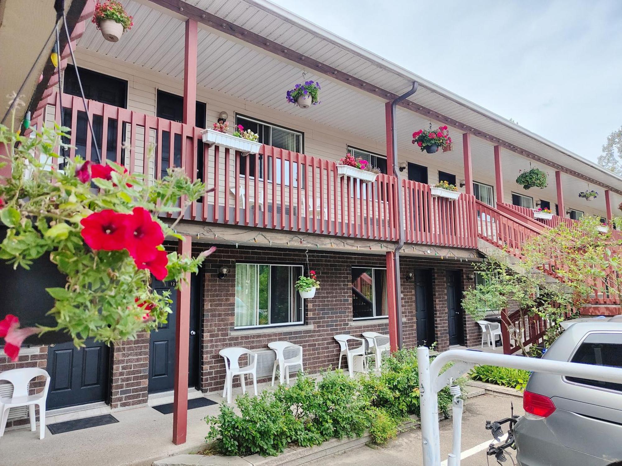 Motel Le Radisson De Val-David Exteriér fotografie