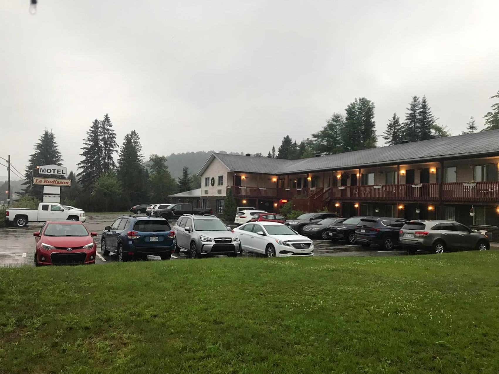 Motel Le Radisson De Val-David Exteriér fotografie